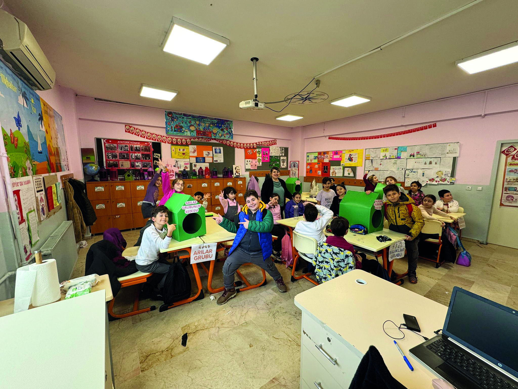 Minik yazarlardan sahipsiz hayvanlara destek